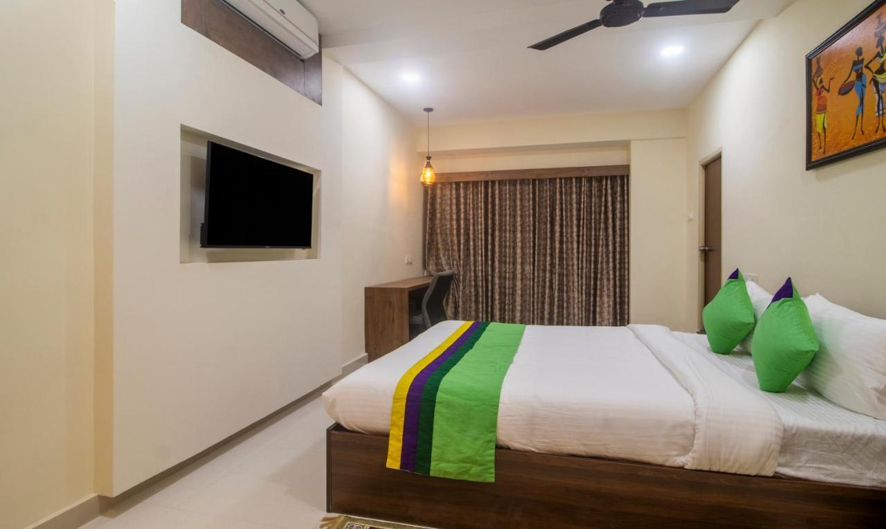 Treebo Navya The Park Hotel Hyderabad Exterior photo