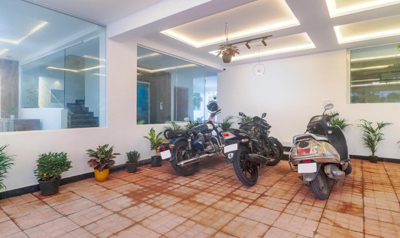 Treebo Navya The Park Hotel Hyderabad Exterior photo