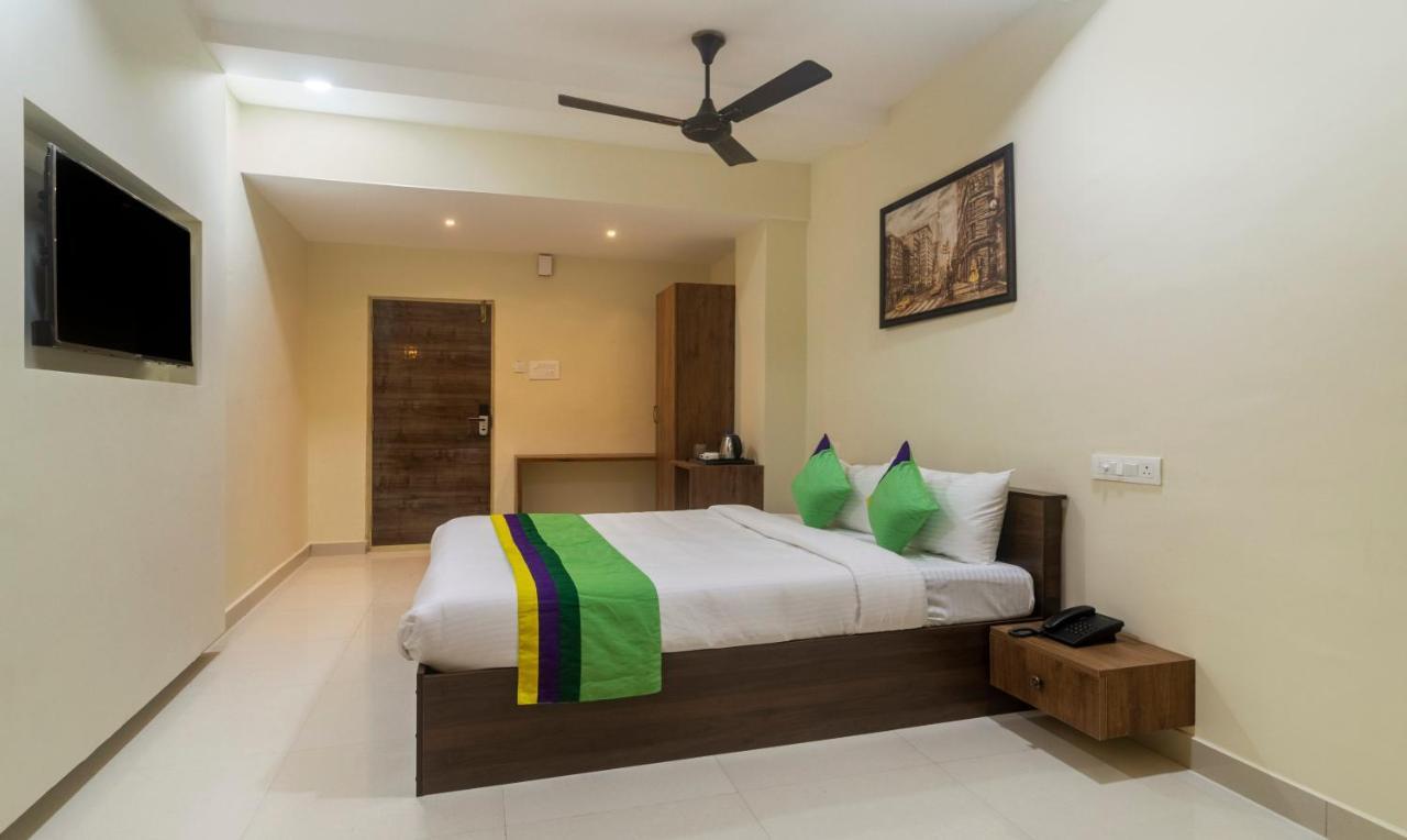 Treebo Navya The Park Hotel Hyderabad Exterior photo