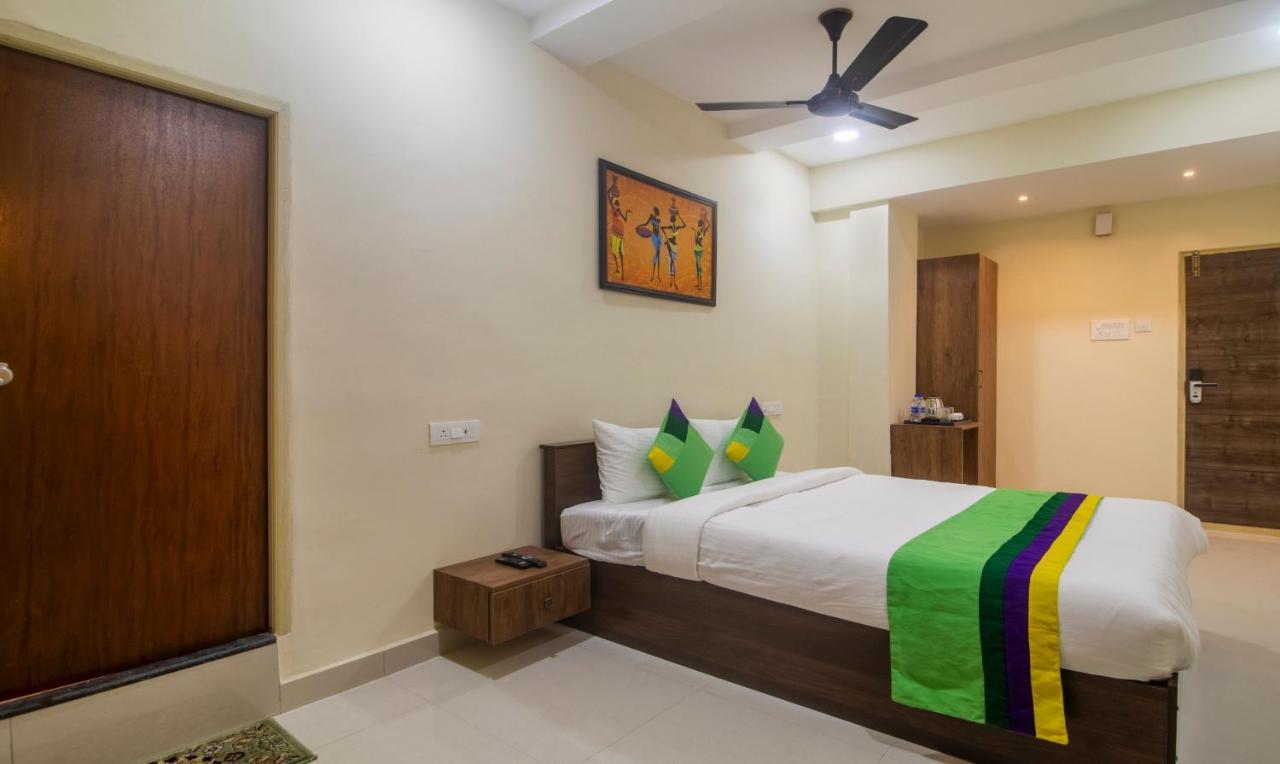 Treebo Navya The Park Hotel Hyderabad Exterior photo