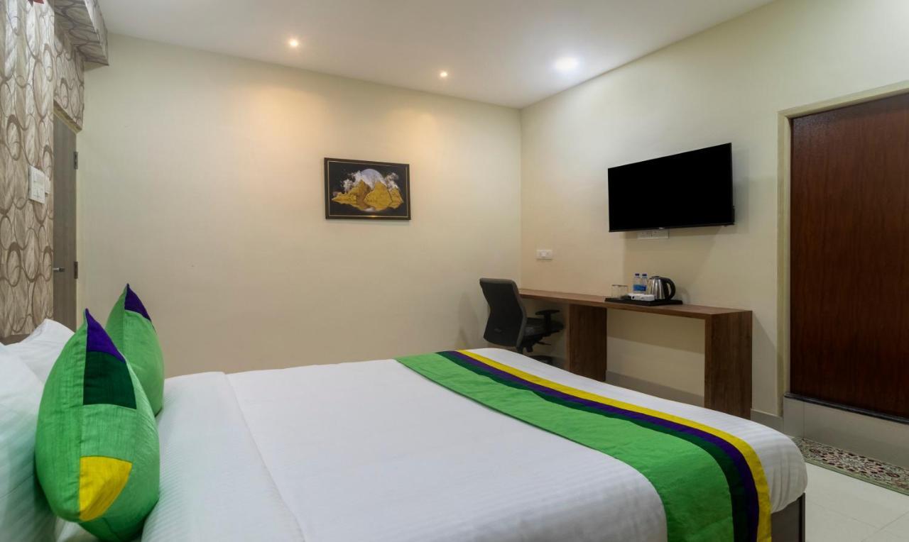 Treebo Navya The Park Hotel Hyderabad Exterior photo
