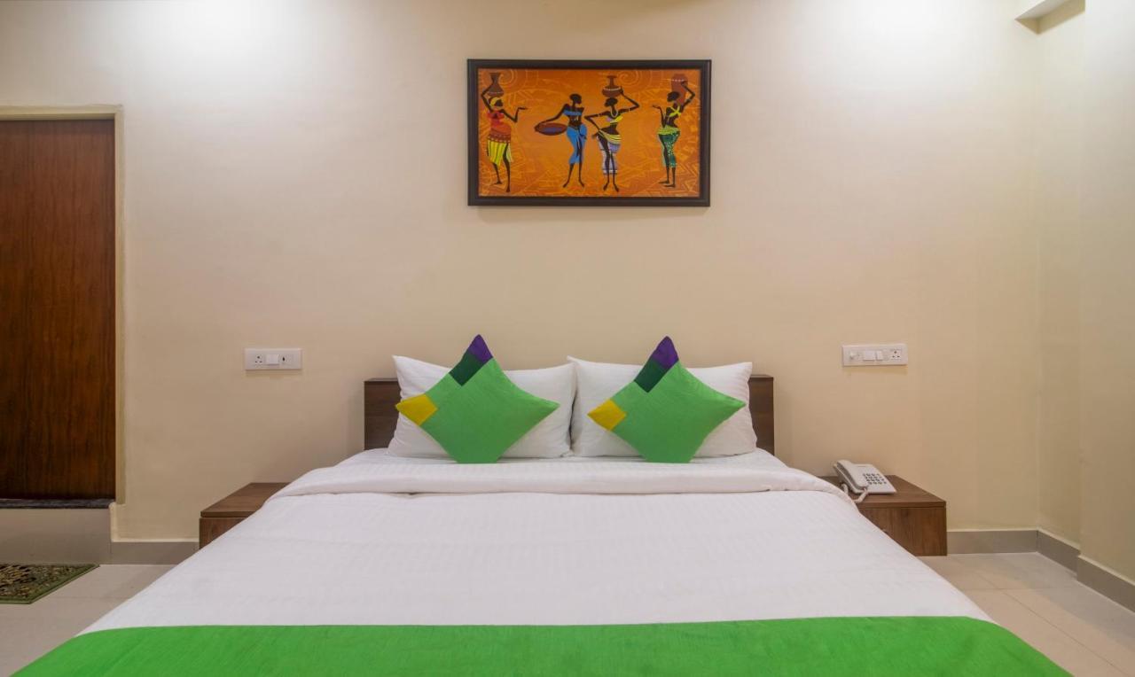 Treebo Navya The Park Hotel Hyderabad Exterior photo