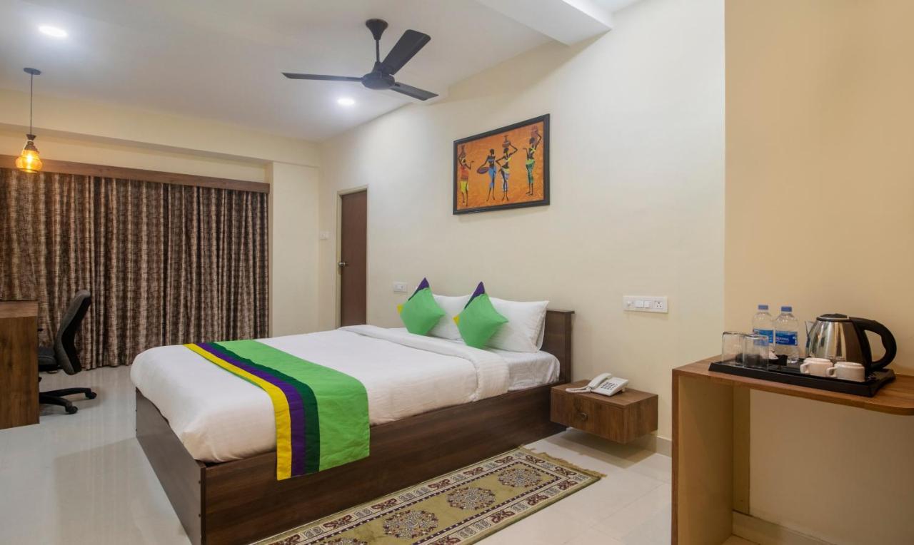 Treebo Navya The Park Hotel Hyderabad Exterior photo