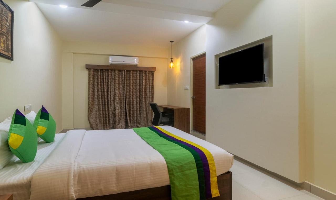 Treebo Navya The Park Hotel Hyderabad Exterior photo